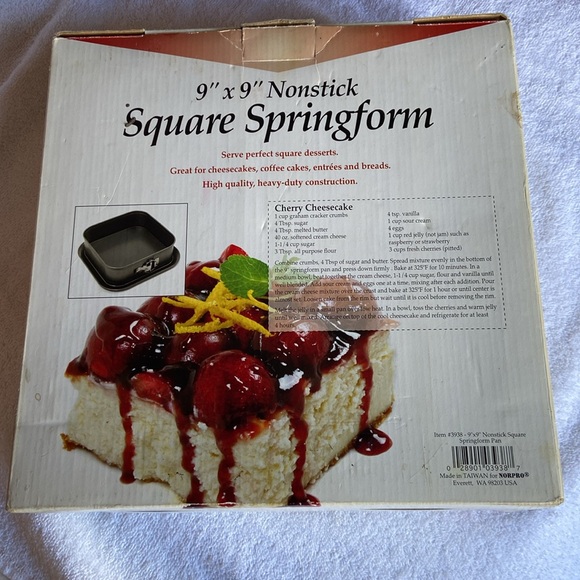 NORPRO 9”x 9” Nonstick Square Springform - Picture 2 of 15